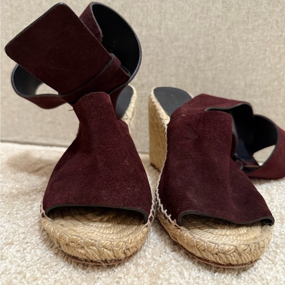 Celine 37 Elegant Burgundy Wedge Sandals - Picture 6 of 7